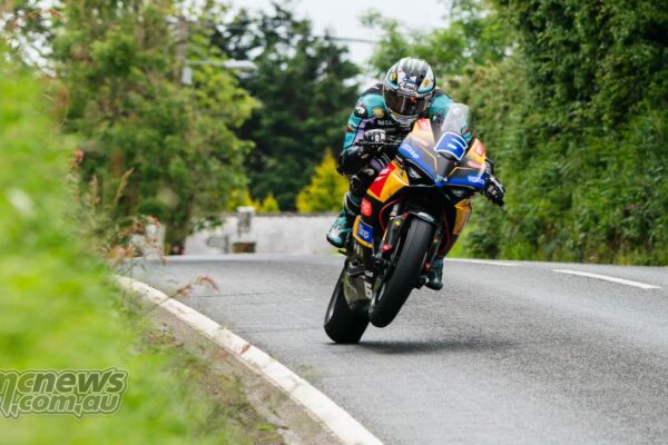 Michael Dunlop dominates second Supersport bout at TT 2025